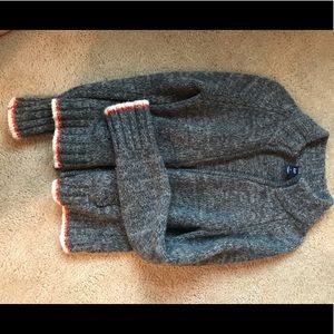 GAP Sweater • Medium Fit • Warm!